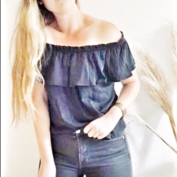 (5 for $25.)…Lucky Brand violet blue cotton off shoulder ruffle crop top - Picture 1 of 6